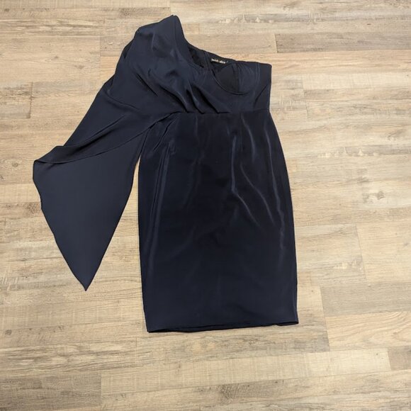 Lavish Alice * One-Shoulder Cape Midi Dress * Navy – Size 10 - Picture 3 of 7